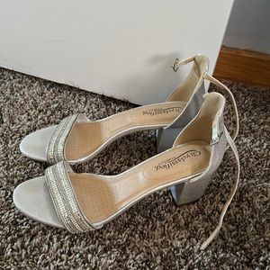 Silver heels, brand city classifield comfort